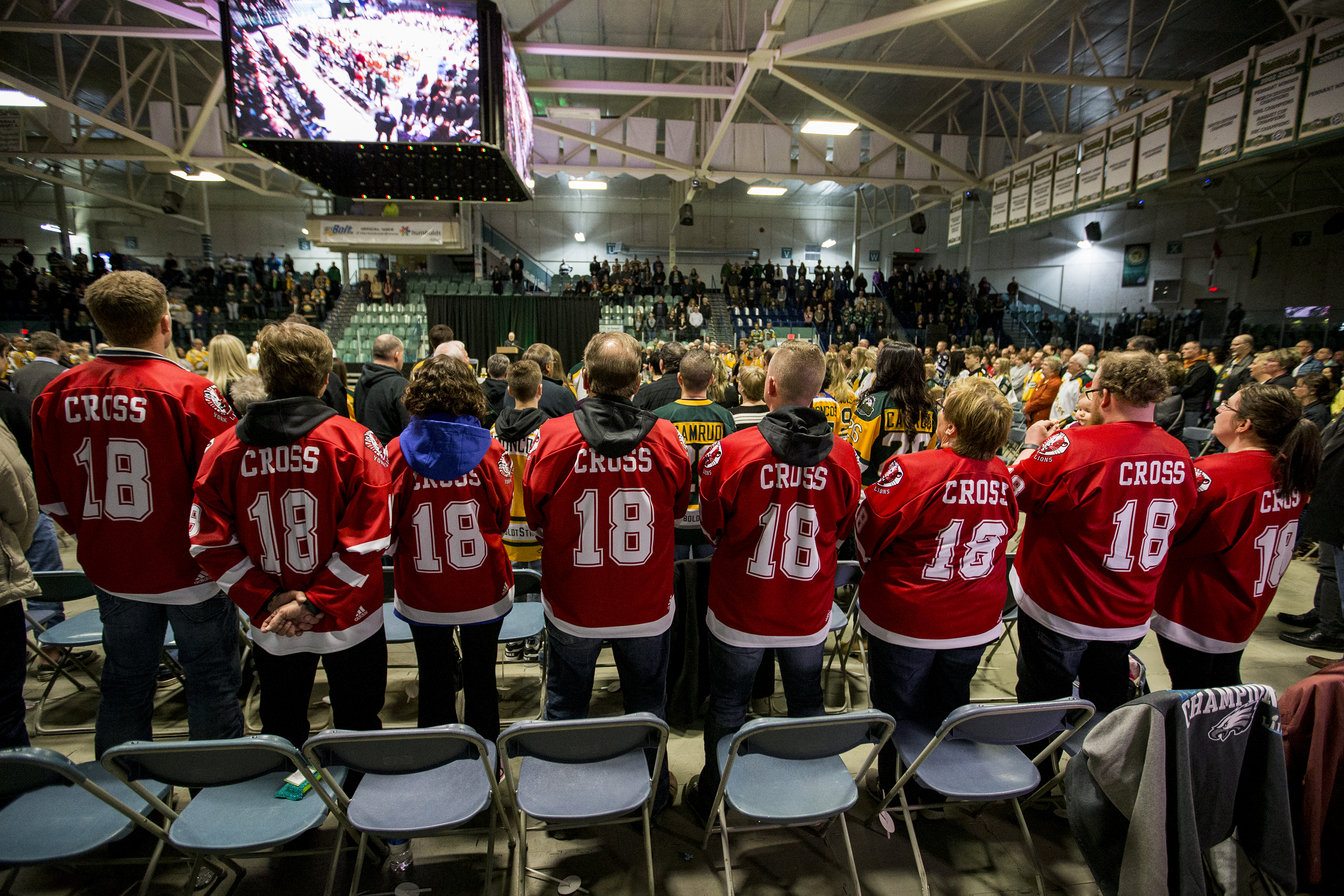 Humboldt Broncos honoured with standing ovation at Memorial Cup